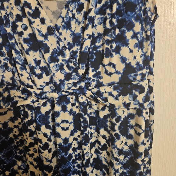 Women's Maxi Dress - Picture 4 of 9